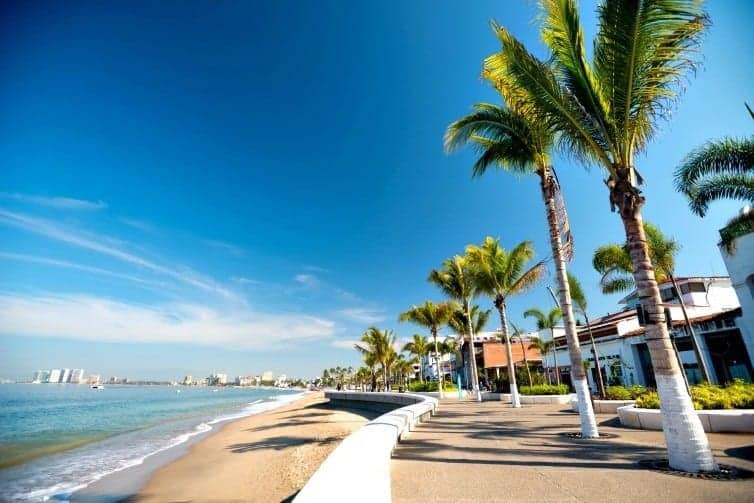 Puerto Vallarta has many cultural experiences that will enrich your family holiday time in the sun. Ways to enjoy Puerto Vallarta culture on your vacation.