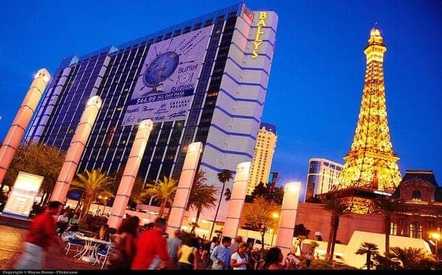Las Vegas for families? Leave the strip for a great day trip to explore the region's niche museums, famous dams, ghost towns, and the Grand Canyon. (via thetravellingmom.ca)