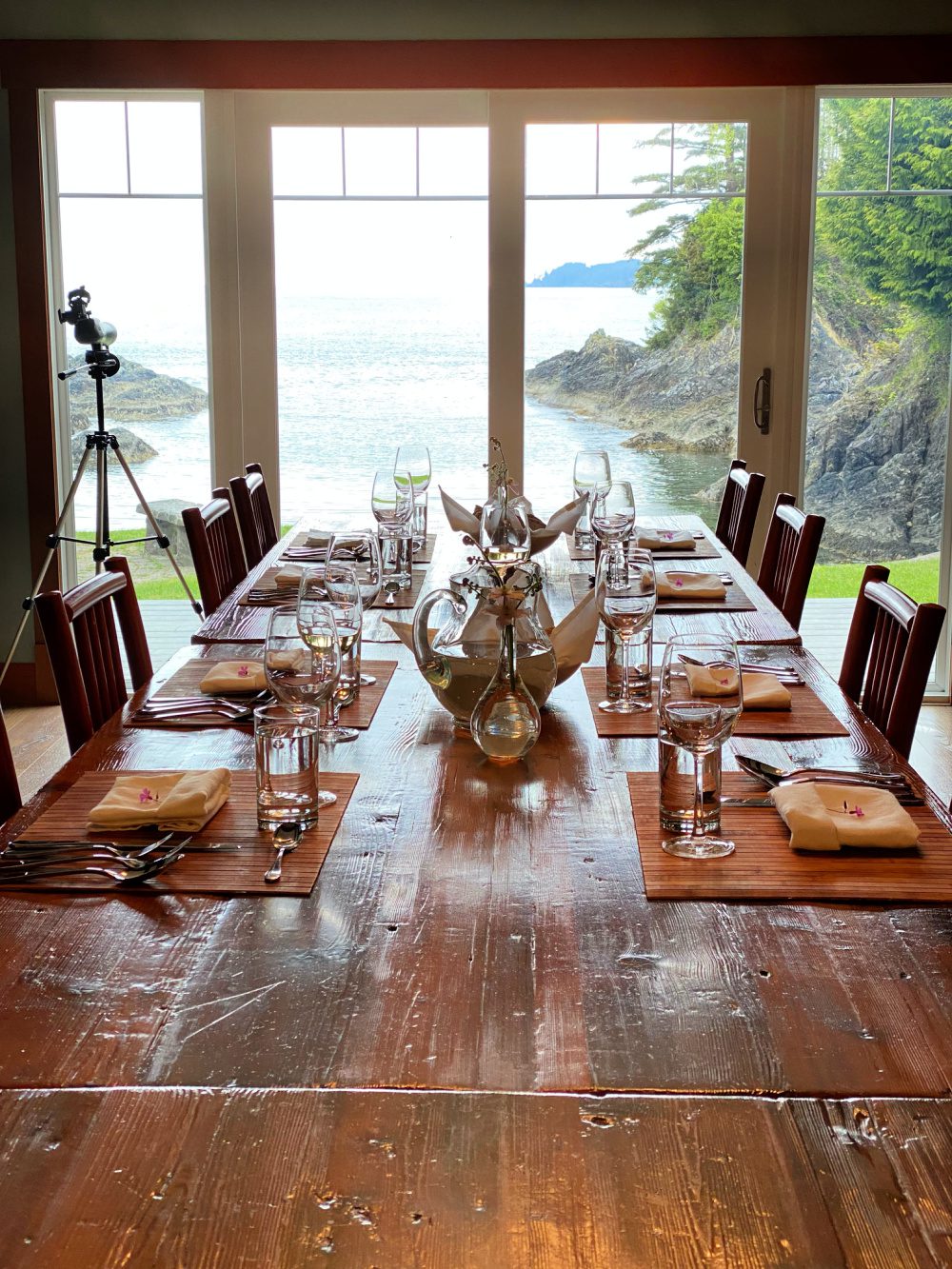 outer shores dining room